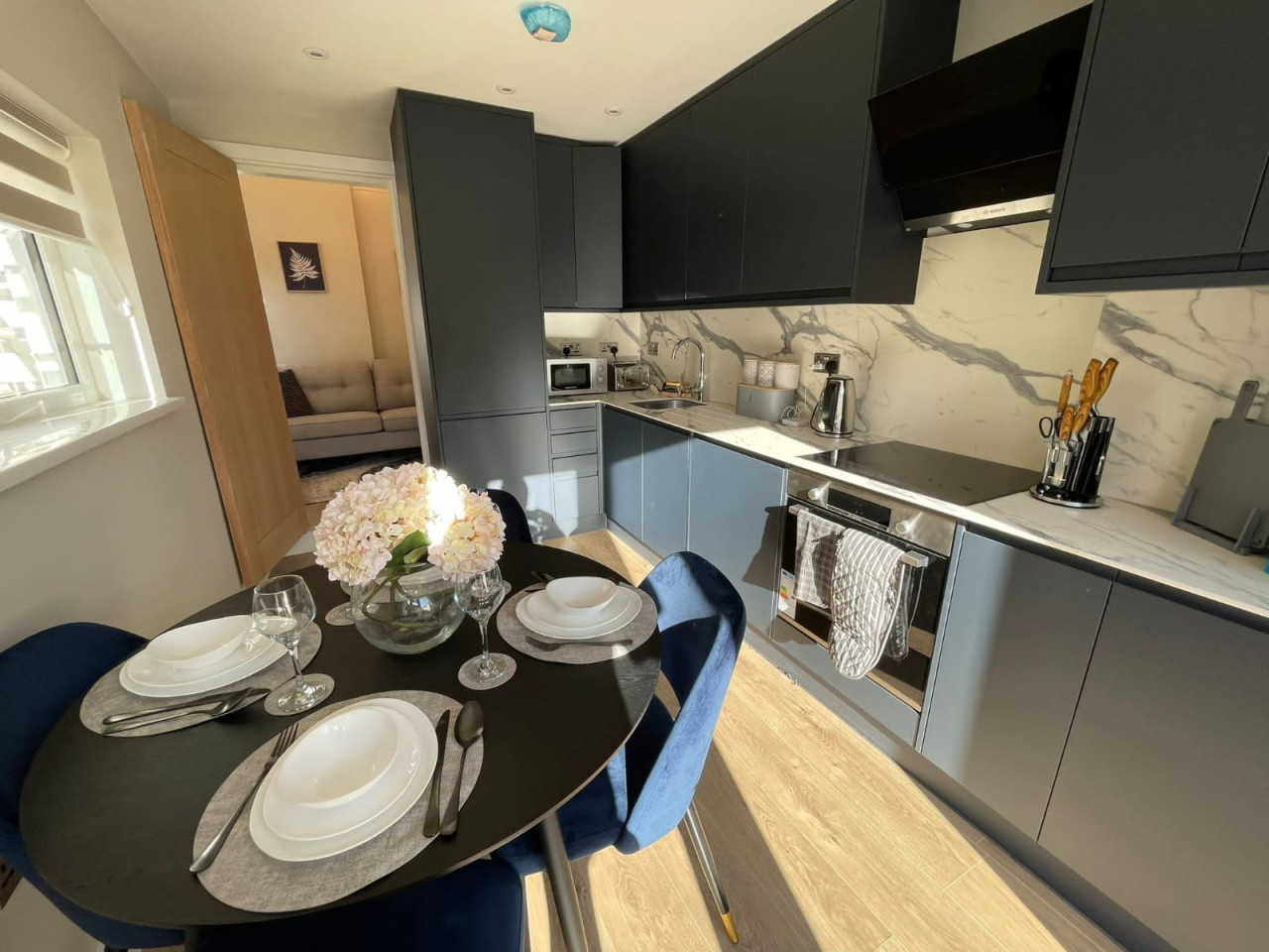 High-Spec 4-Bedroom Home Croydon in 19 Broadway Ave, Croydon CR0 2LP, UK - Property image 11 - VivreStays