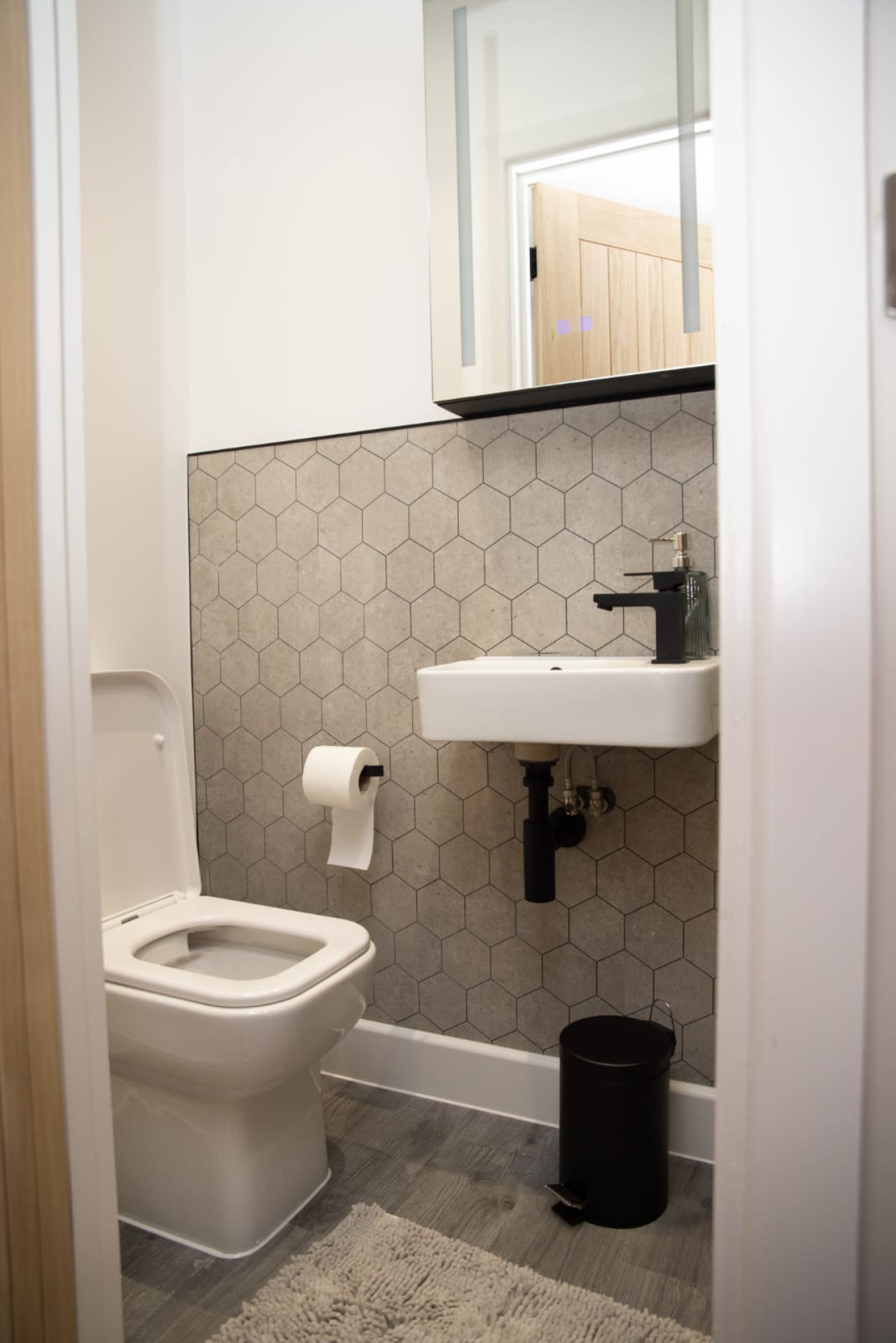High-Spec 4-Bedroom Home Croydon in 19 Broadway Ave, Croydon CR0 2LP, UK - Property image 18 - VivreStays
