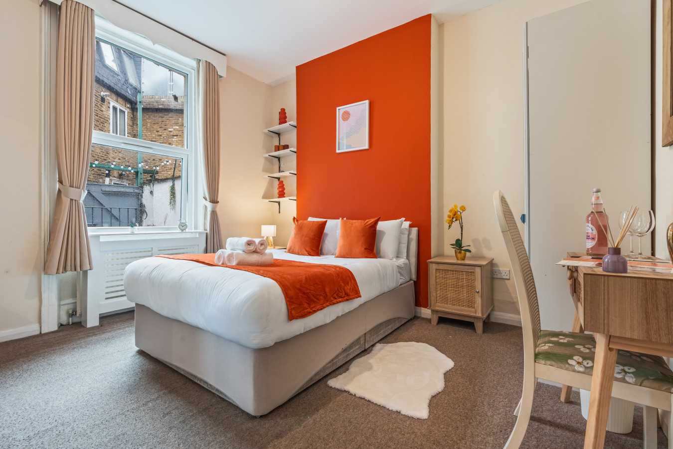 Stylish 3 Bedroom Apartment Fulham| Stamford Bridge in 22 Filmer Rd, London SW6 7BW, UK - Property image 5 - VivreStays