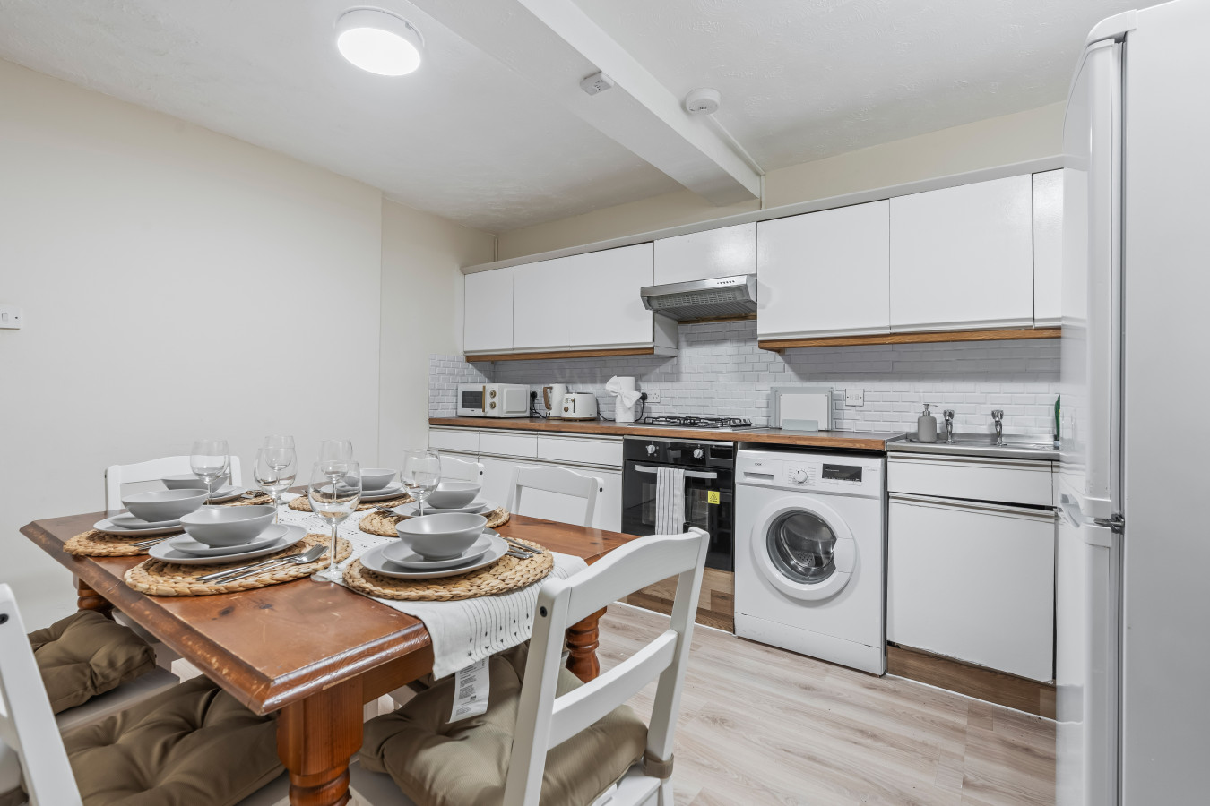 Stylish 3 Bedroom Apartment Fulham| Stamford Bridge in 22 Filmer Rd, London SW6 7BW, UK - Property image 15 - VivreStays