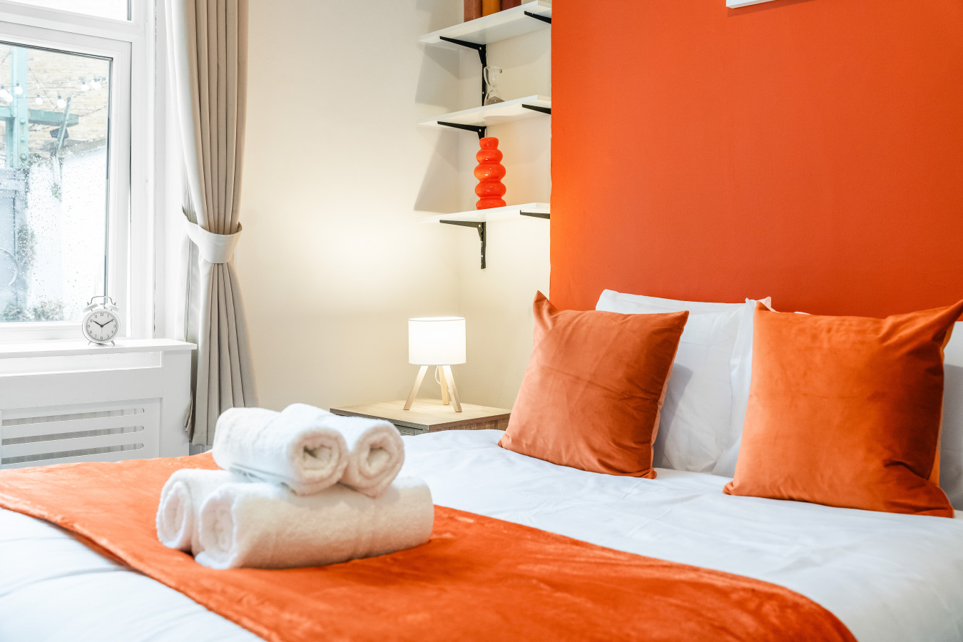 Spacious 3 Bed Apartment Fulham in 22 Filmer Rd, London SW6 7BW, UK - Property image 13 - VivreStays