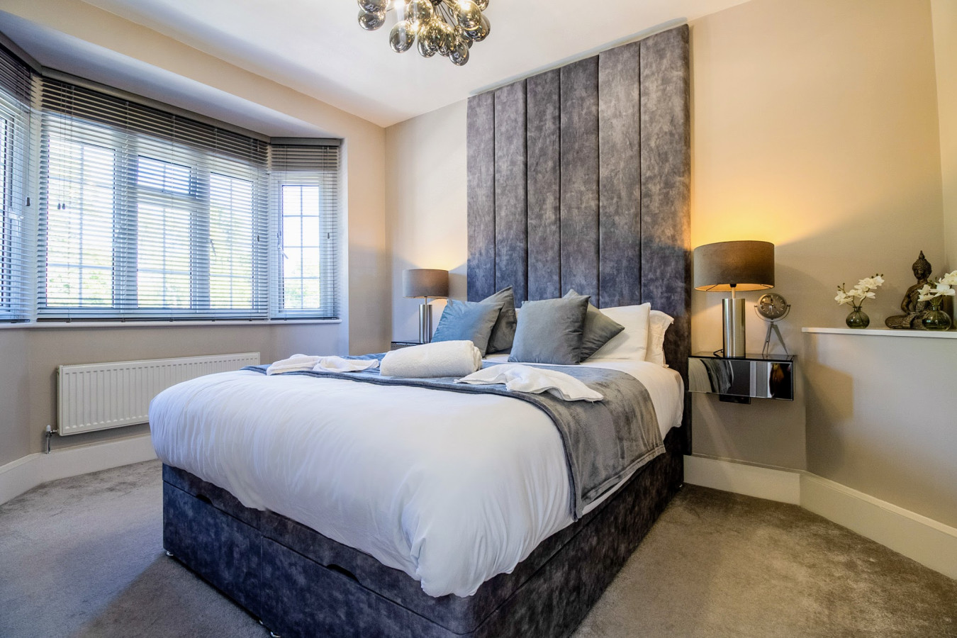 Luxury 3 Bed Apartment | Train Station in Wolsey Road, England, United Kingdom, HA6 2HL - Property image 3 - VivreStays