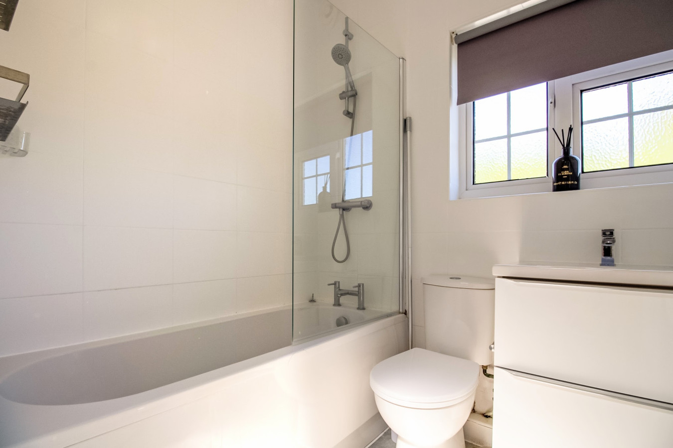 Luxury 3 Bed Apartment | Train Station in Wolsey Road, England, United Kingdom, HA6 2HL - Property image 28 - VivreStays