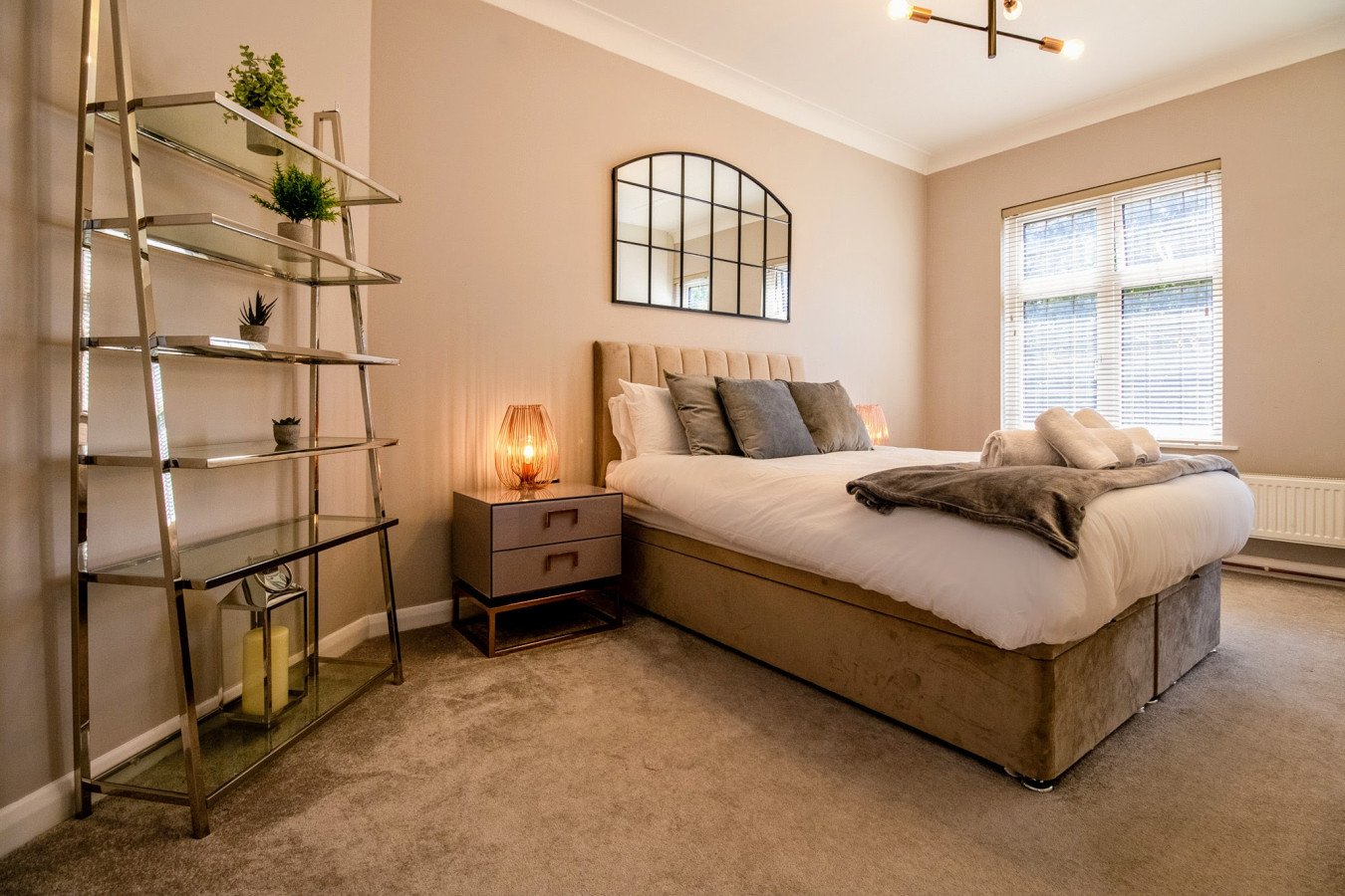 Luxury 3 Bed Apartment | Train Station in Wolsey Road, England, United Kingdom, HA6 2HL - Property image 4 - VivreStays