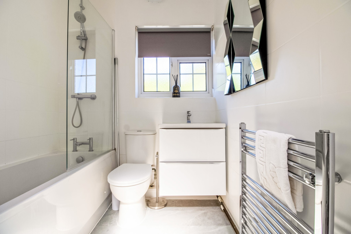 Luxury 3 Bed Apartment | Train Station in Wolsey Road, England, United Kingdom, HA6 2HL - Property image 18 - VivreStays
