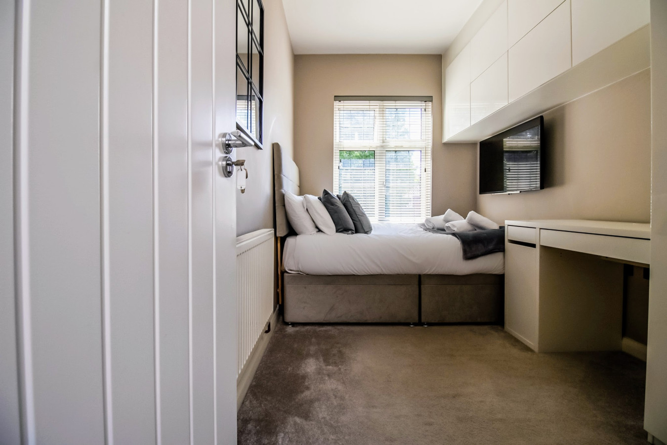 Luxury 3 Bed Apartment | Train Station in Wolsey Road, England, United Kingdom, HA6 2HL - Property image 19 - VivreStays