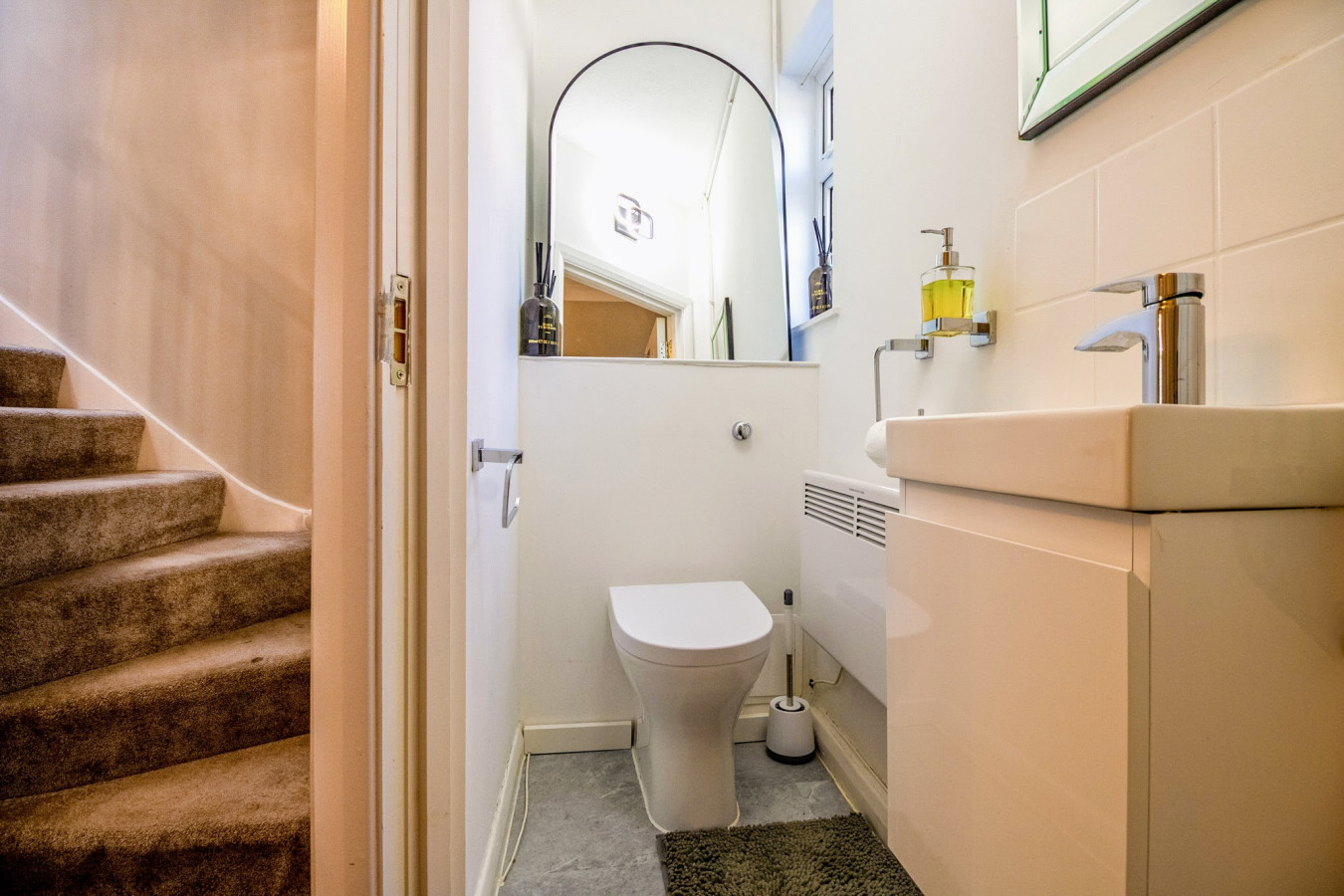 Luxury 3 Bed Apartment | Train Station in Wolsey Road, England, United Kingdom, HA6 2HL - Property image 27 - VivreStays