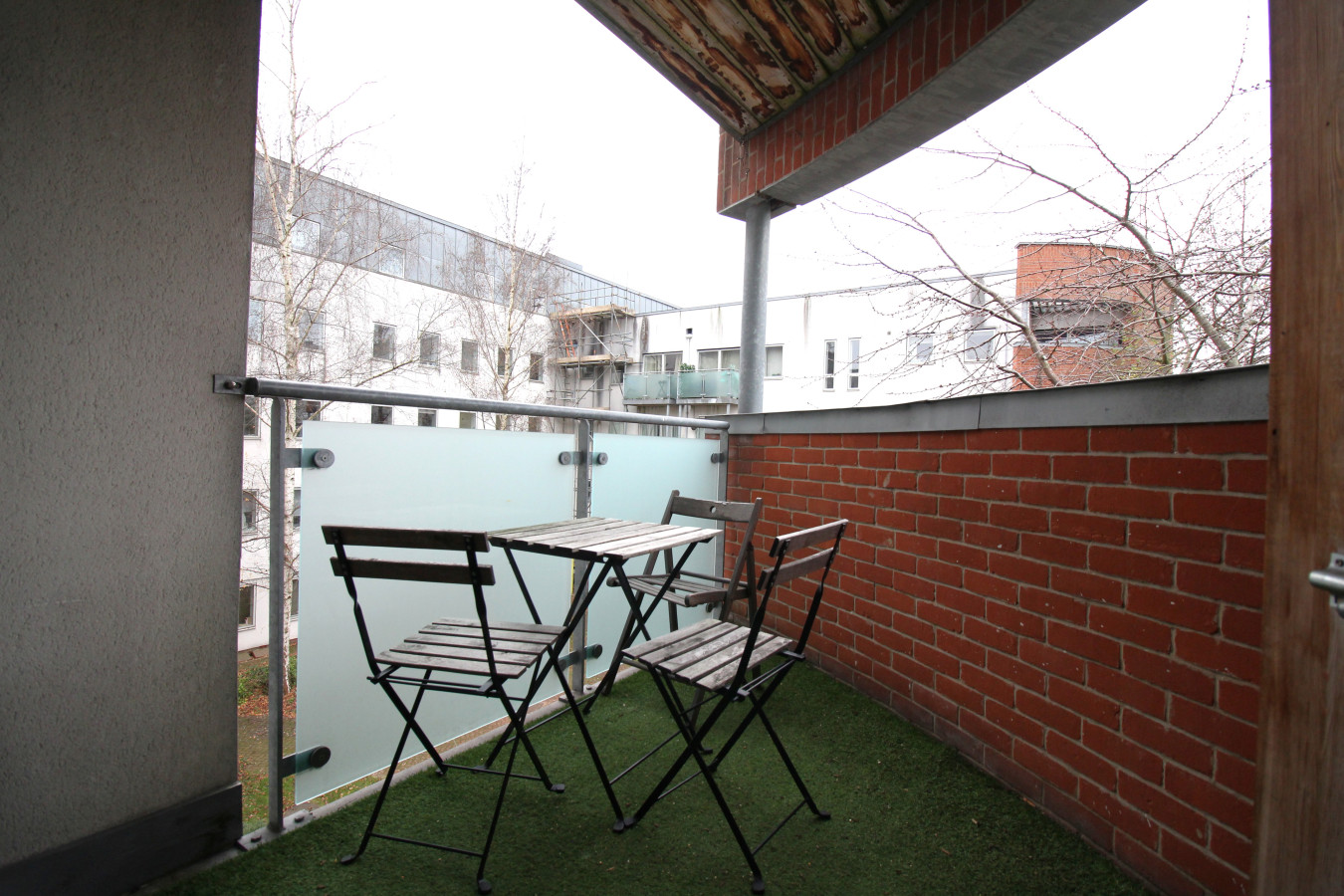 Stylish 2-Bed, White City | Great Transport Links in Du Cane Rd, London, UK - Property image 5 - VivreStays