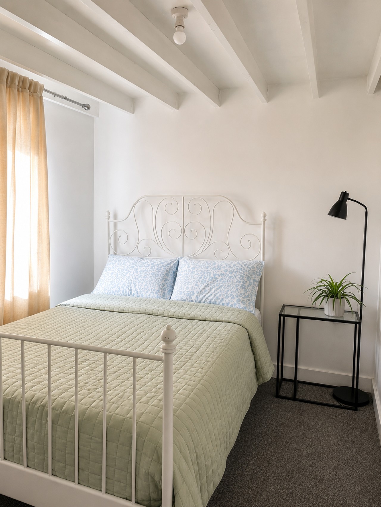 Private 1-Bed Annex with Parking in SE15 6UR, Radnor Road, England, United Kingdom - Property image 12 - VivreStays