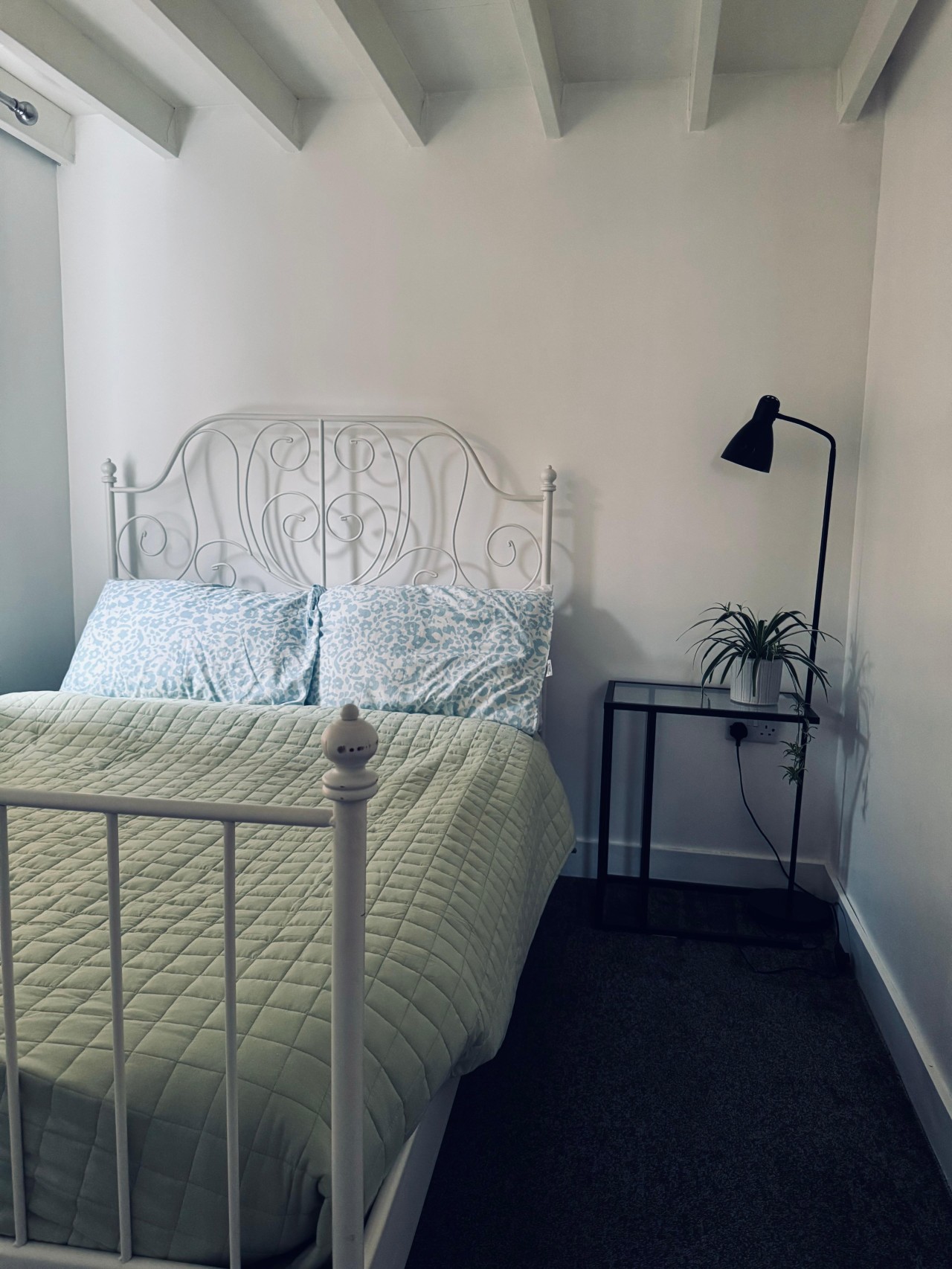 Private 1-Bed Annex with Parking in SE15 6UR, Radnor Road, England, United Kingdom - Property image 6 - VivreStays