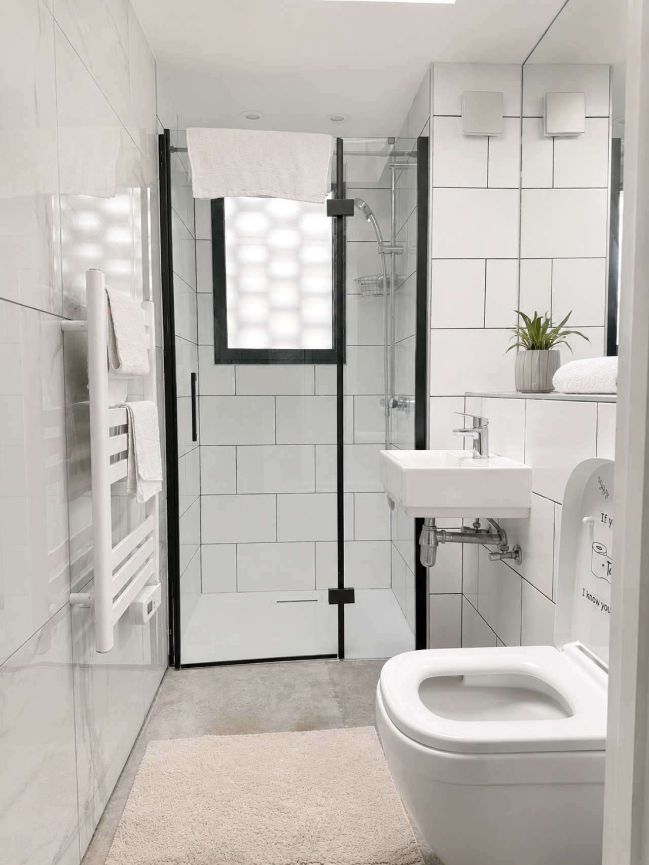 Private 1-Bed Annex with Parking in SE15 6UR, Radnor Road, England, United Kingdom - Property image 3 - VivreStays