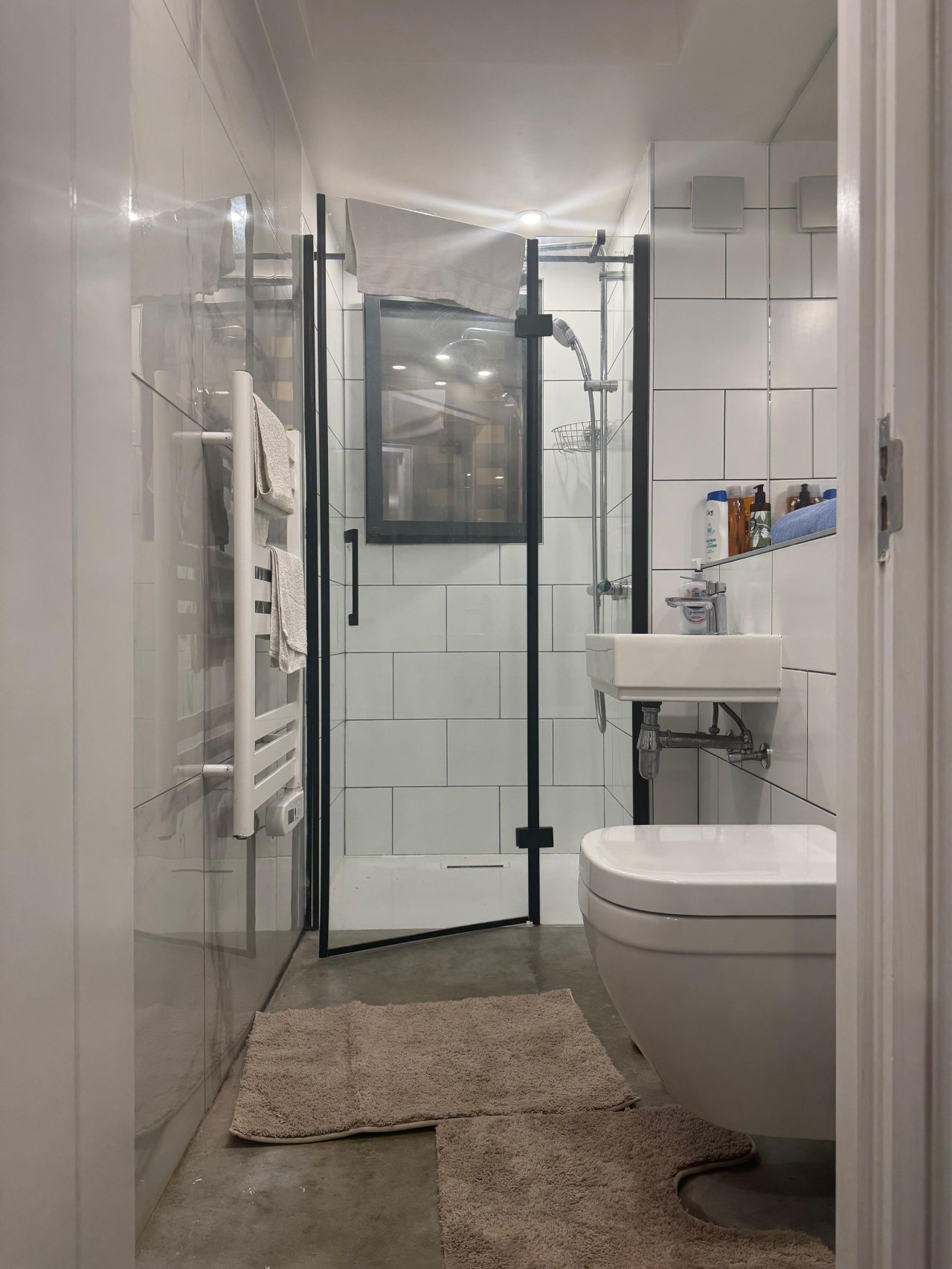 Private 1-Bed Annex with Parking in SE15 6UR, Radnor Road, England, United Kingdom - Property image 7 - VivreStays