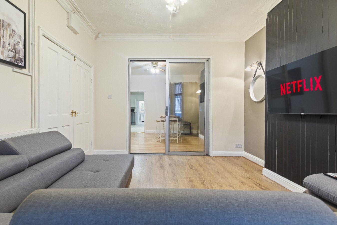 City Centre House, Free Parking, Sleeps up to 13 in Radford Blvd, Radford, Nottingham NG7 3BS, UK - Property image 14 - VivreStays