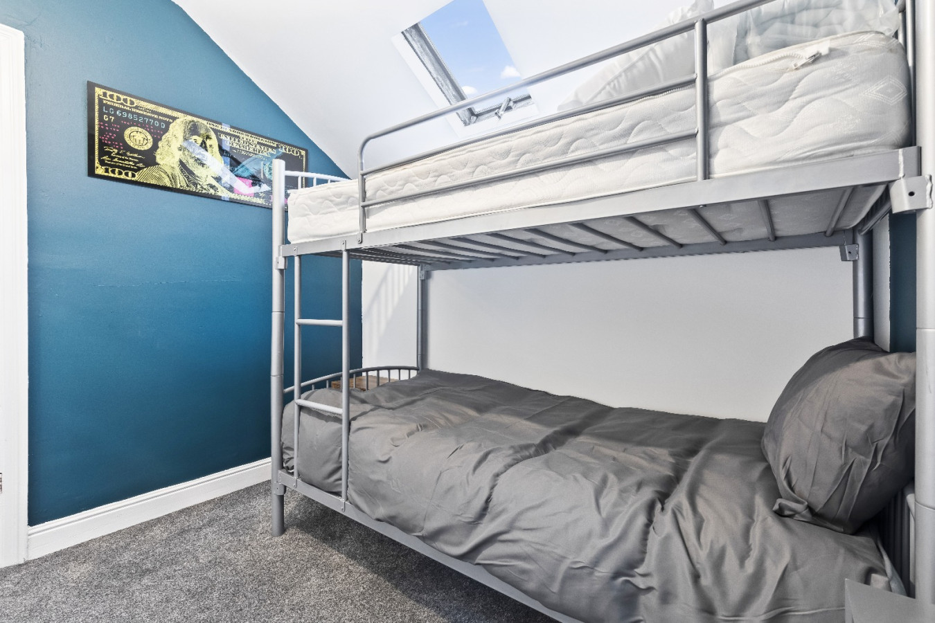 City Centre House, Free Parking, Sleeps up to 13 in Radford Blvd, Radford, Nottingham NG7 3BS, UK - Property image 24 - VivreStays