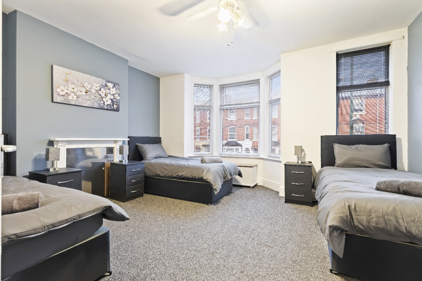 City Centre House, Free Parking, Sleeps up to 13 in Radford Blvd, Radford, Nottingham NG7 3BS, UK - Property image 28 - VivreStays