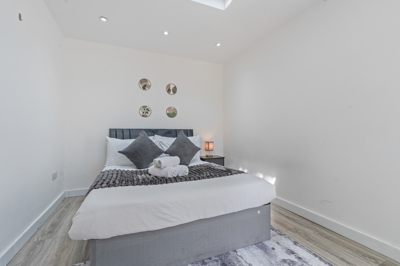 Modern Annex with Free Parking in 64 Burnside Rd, Dagenham RM8 1XD, UK - Property image 2 - VivreStays