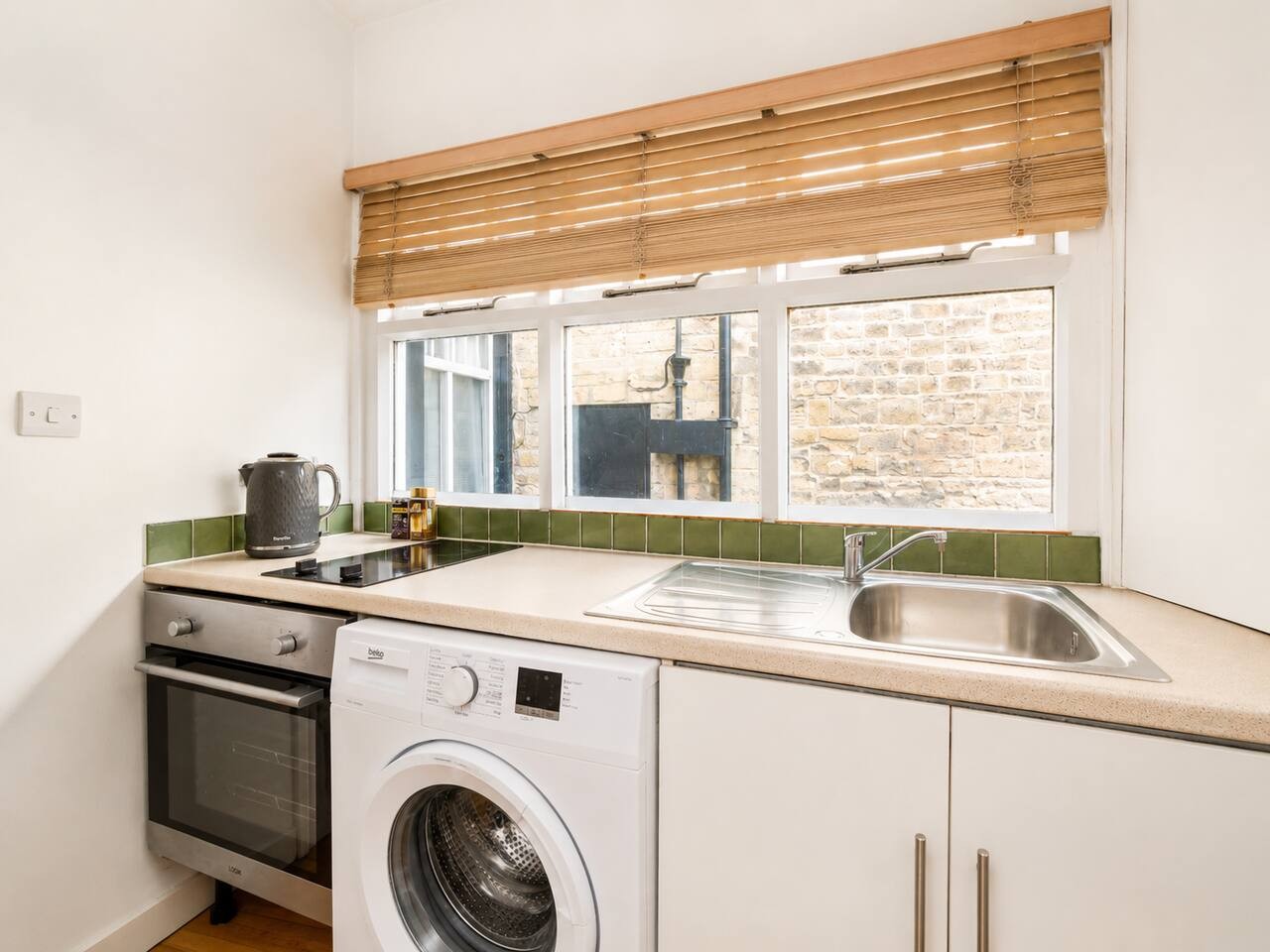 Rustic 2-Bed Bath Home | Sleeps 5 in Beaufort Lodge, London Rd, Bath BA1 6QB, UK - Property image 13 - VivreStays