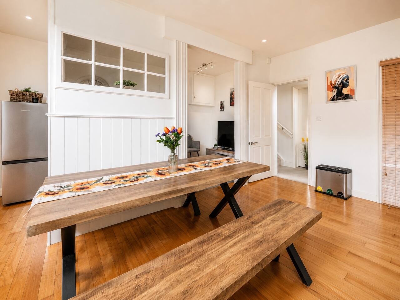 Rustic 2-Bed Bath Home | Sleeps 5 in Beaufort Lodge, London Rd, Bath BA1 6QB, UK - Property image 4 - VivreStays