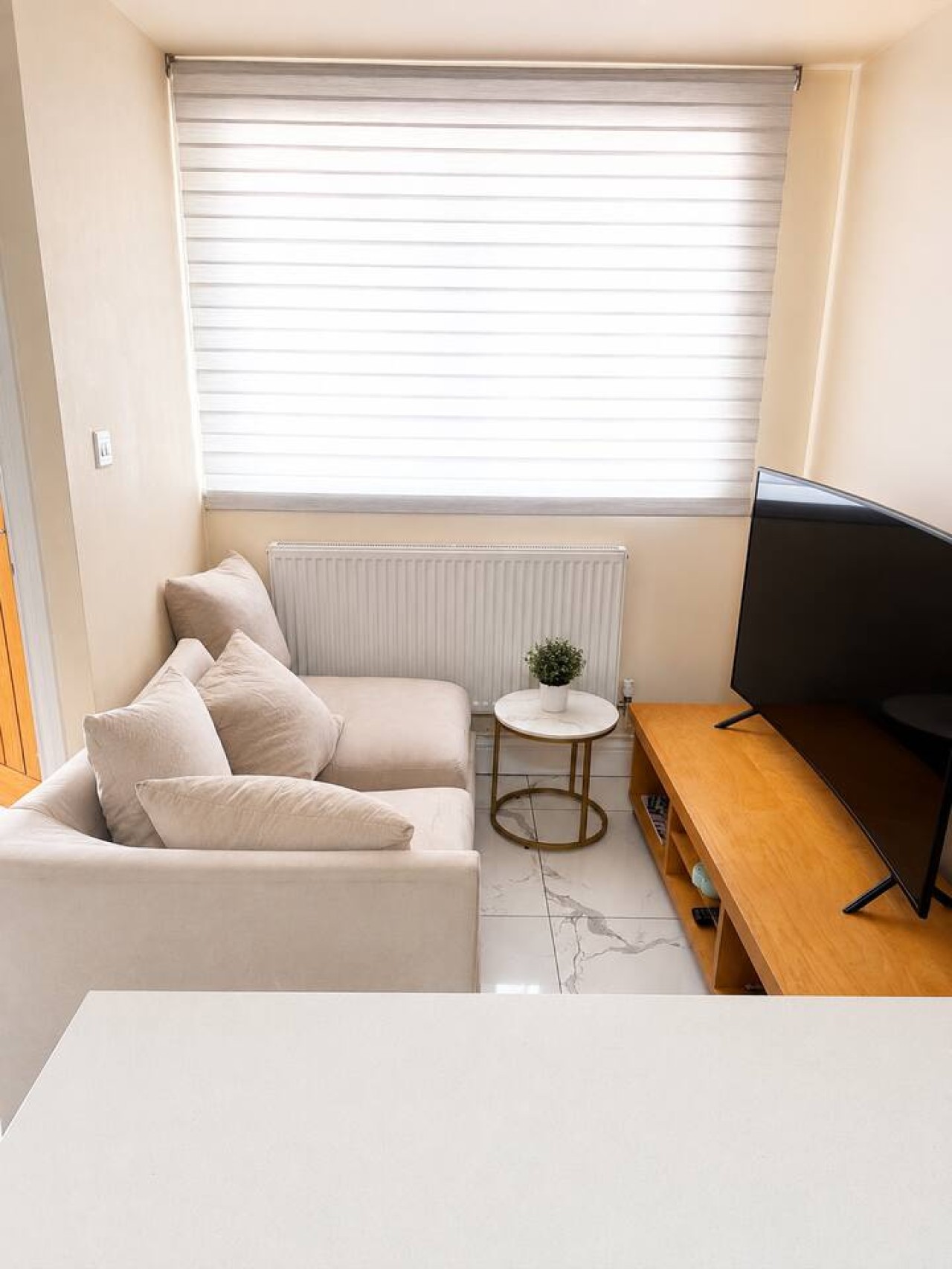 Modern 1-Bed Leicester Flat | Workspace & Garden in Gainsborough Road - Property image 8 - VivreStays