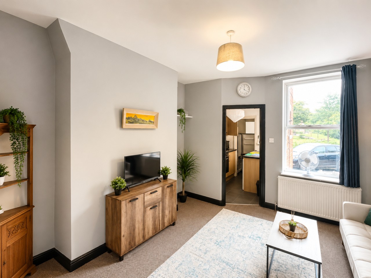 Contractor Stay near BAE | WiFi | Sleeps 4 in 2B Steamer St, Barrow-in-Furness LA14 2SG, UK - Property image 4 - VivreStays