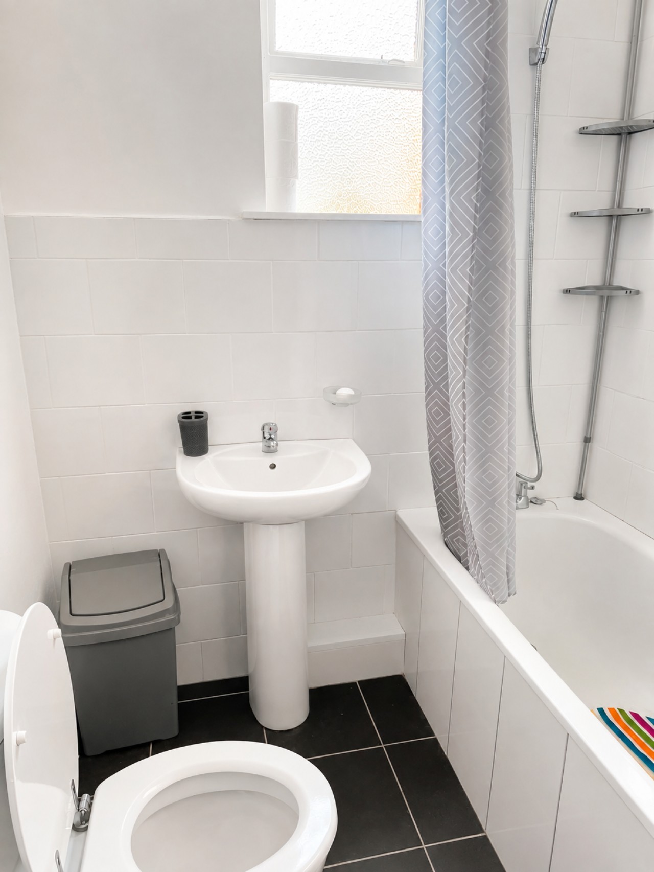 Contractor Stay near BAE | WiFi | Sleeps 4 in 2B Steamer St, Barrow-in-Furness LA14 2SG, UK - Property image 7 - VivreStays