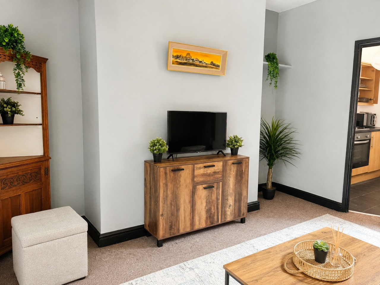 Contractor Stay near BAE | WiFi | Sleeps 4 in 2B Steamer St, Barrow-in-Furness LA14 2SG, UK - Property image 9 - VivreStays