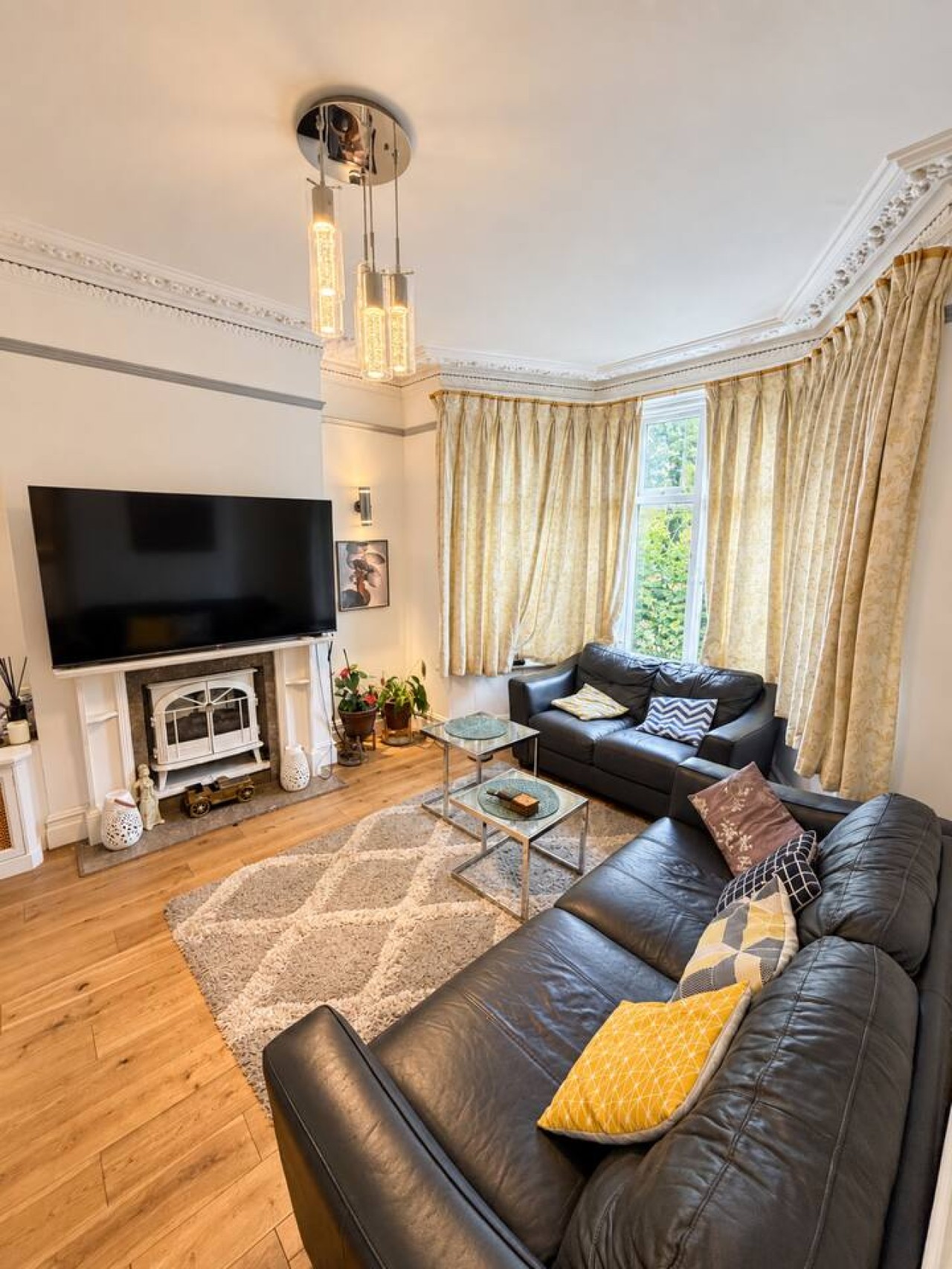 Wimbledon 3-Bed | Private Garden, Sleeps 6 in Strathearn Road - Property image 16 - VivreStays