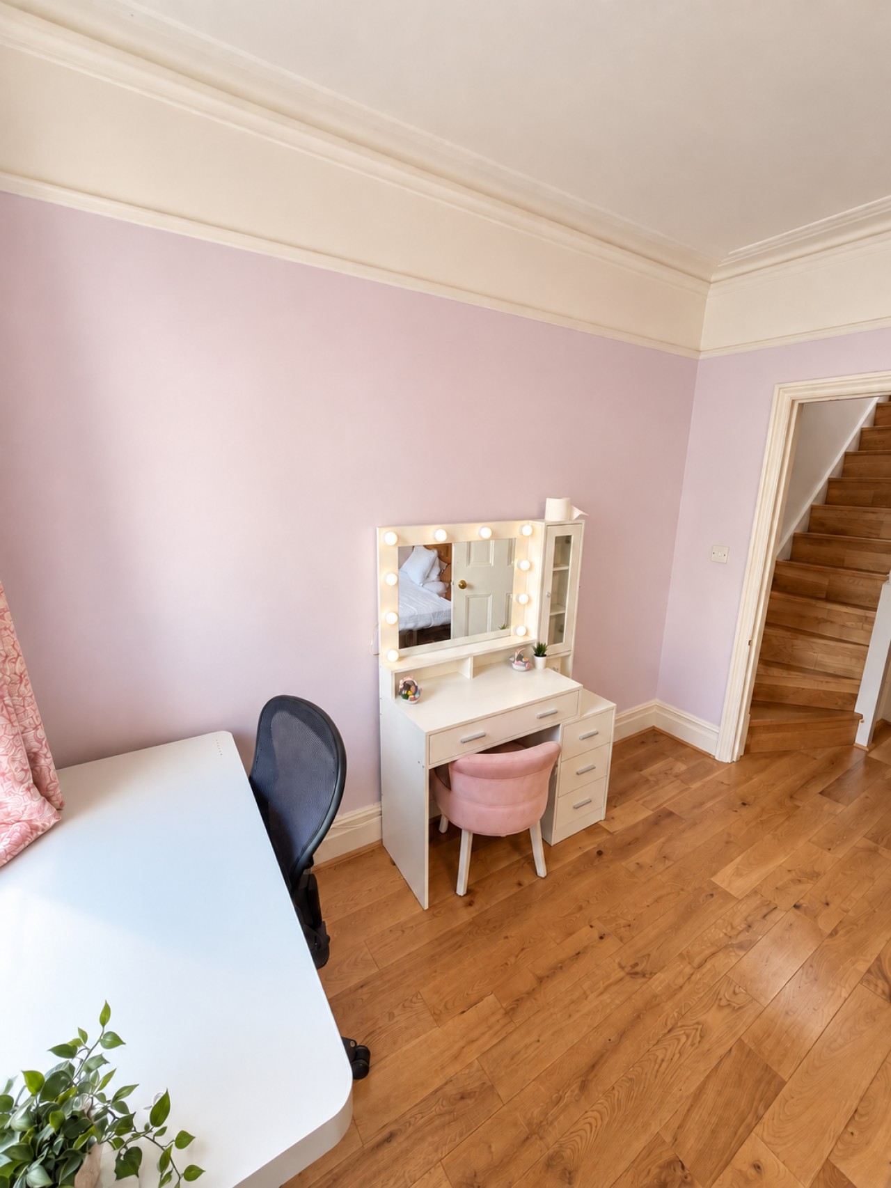 Wimbledon 3-Bed | Private Garden, Sleeps 6 in Strathearn Road - Property image 32 - VivreStays