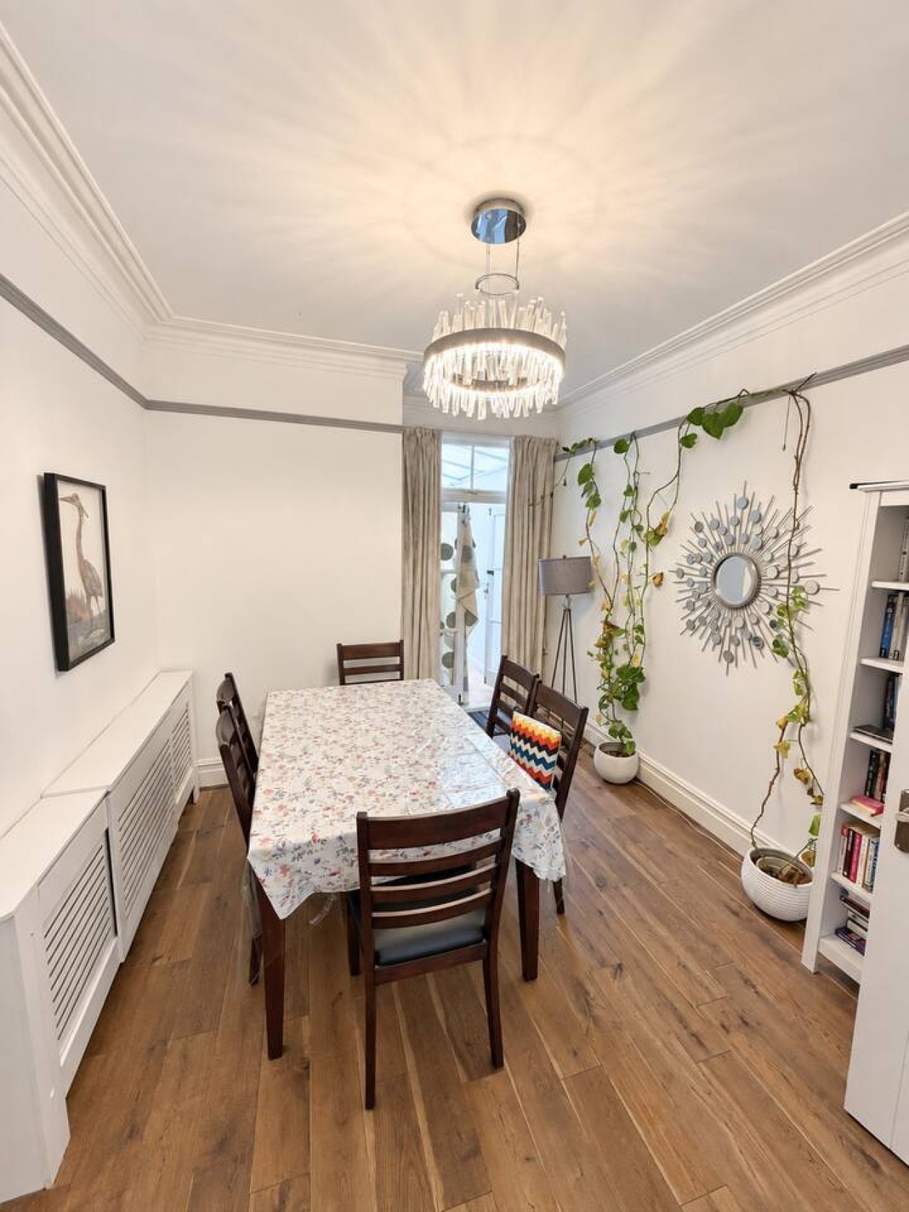 Wimbledon 3-Bed | Private Garden, Sleeps 6 in Strathearn Road - Property image 4 - VivreStays