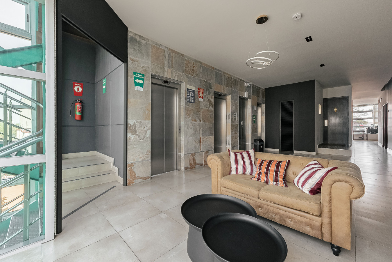 Low bed | Mixed Shared Room