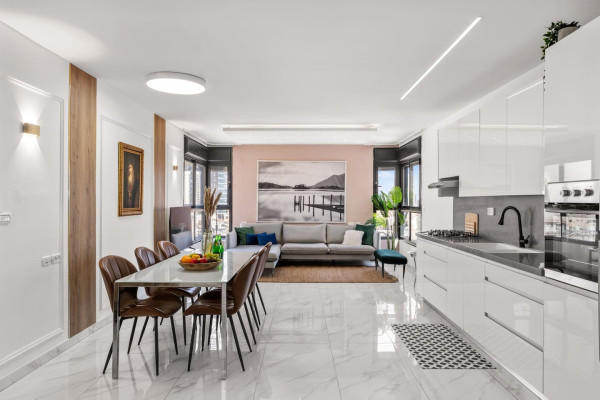 Chic 4BDR with Shelter by Machne Yehuda Market