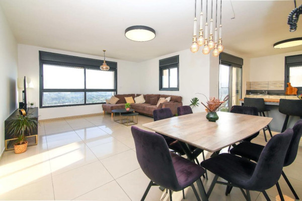 Spacious 2BR Apt. w/ Private Balcony, Free Parking