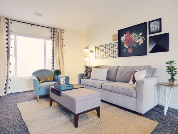 Recently remodeled 2-br  in central Hillcrest