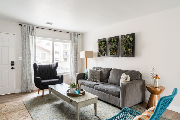 Freshly Remodeled 2023 4BR in Hillcrest