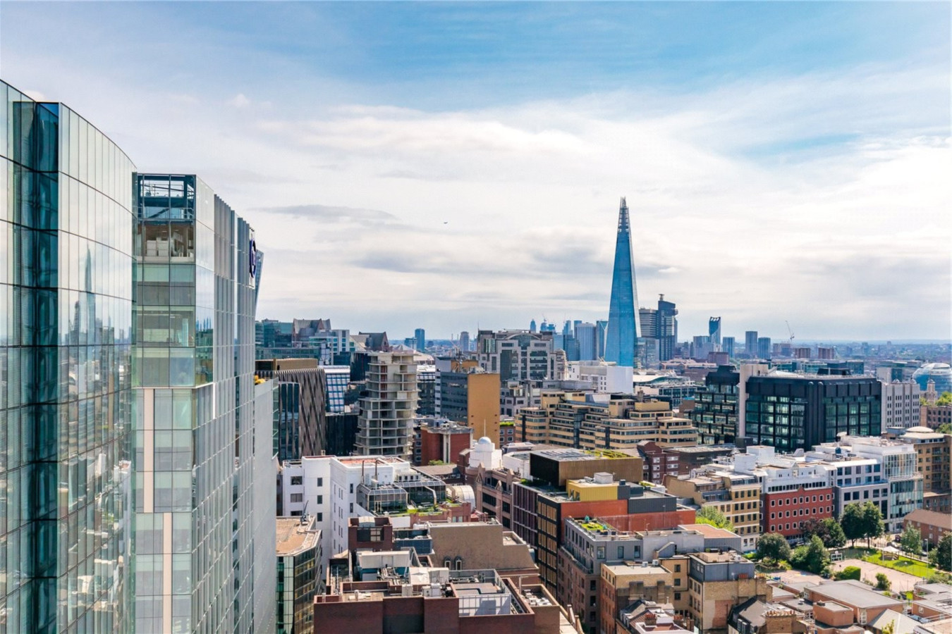 LuxuryLondonStays - Luxury City View AirCon Balcony Rooftop Panoramic London Heated Floor - 1000MB Wi-fi, Sky Garden in Alie Street - Property image 14 - VivreStays