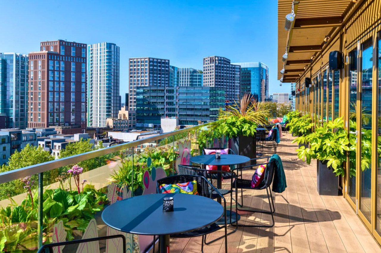 LuxuryLondonStays - Luxury City View AirCon Balcony Rooftop Panoramic London Heated Floor - 1000MB Wi-fi, Sky Garden in Alie Street - Property image 32 - VivreStays