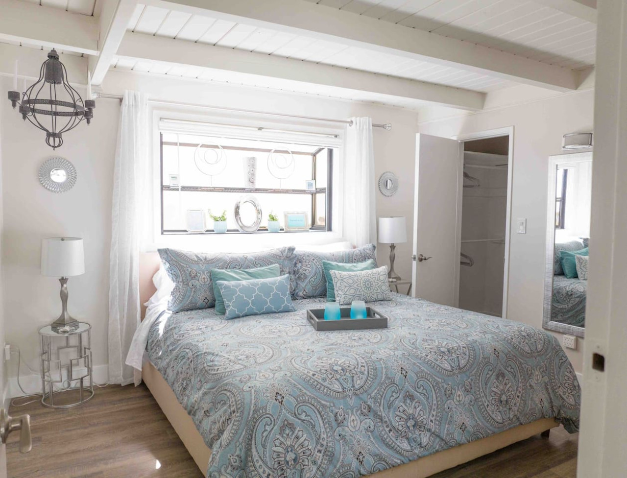 STUNNINGLY PERFECT @Beach ALL NEW REMODEL ++Galore