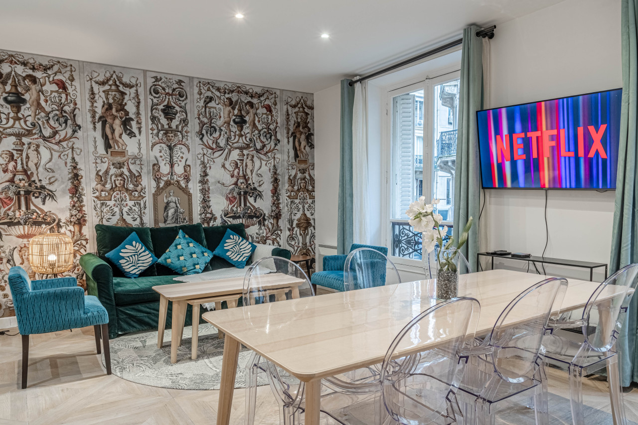 Caire 2D apartment — Sophie Stay