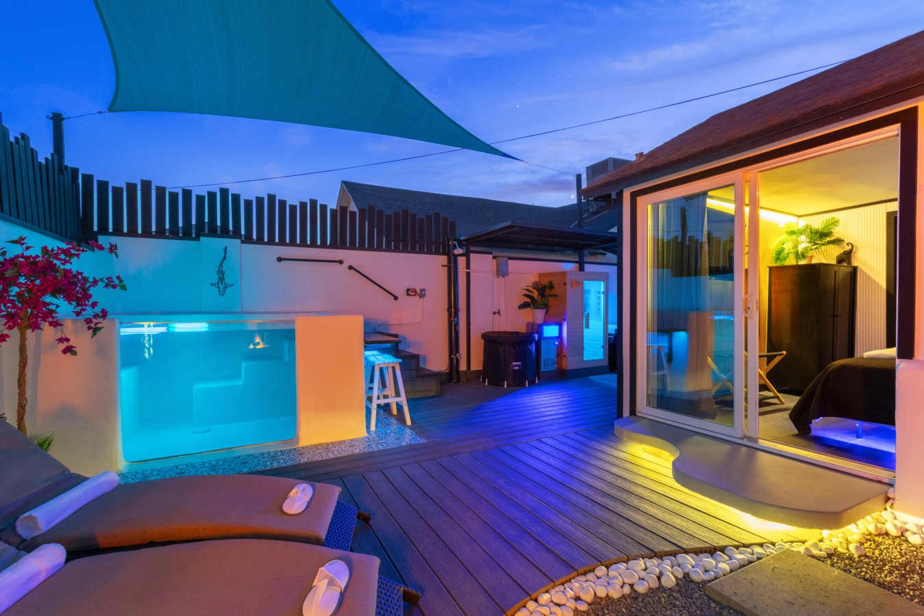 Private Wellness Resort, Pool, Spa, Pickleball - Downtown Phoenix - Phoenix