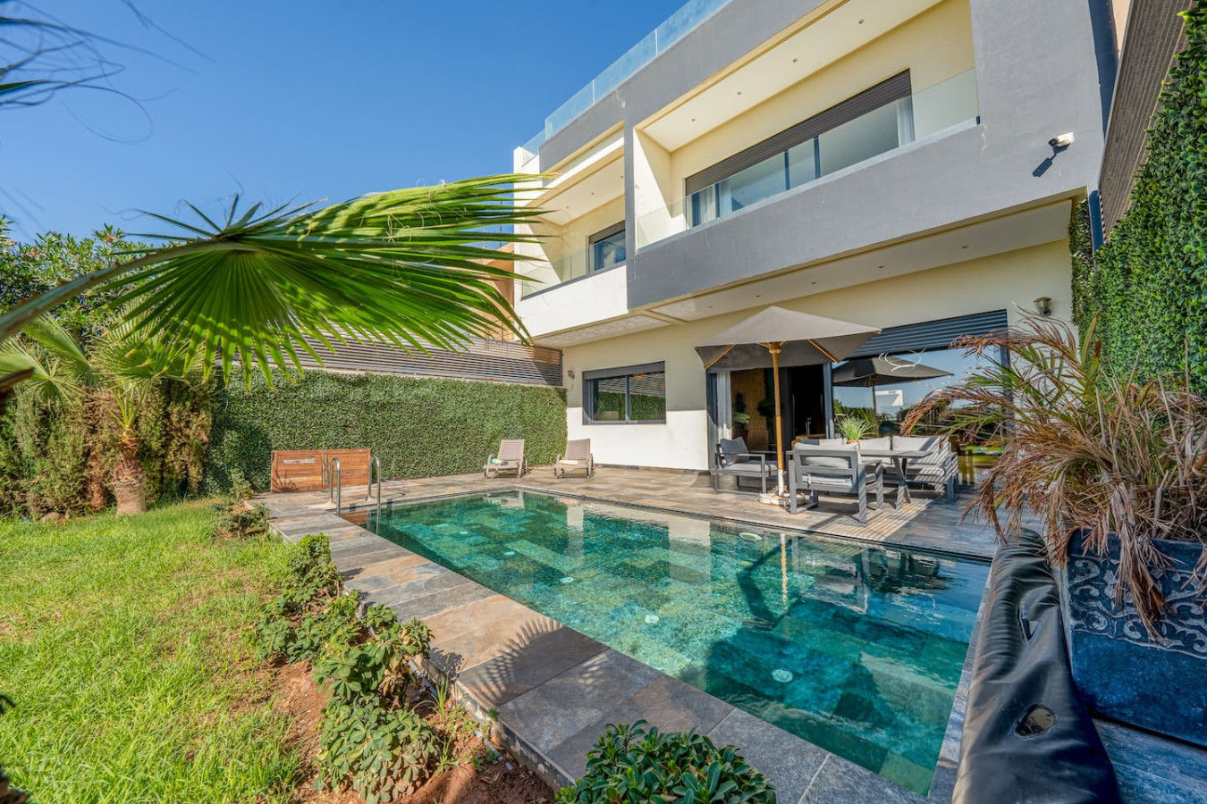 Stylish & Cozy Villa | Pool, Garden & Breakfast,
