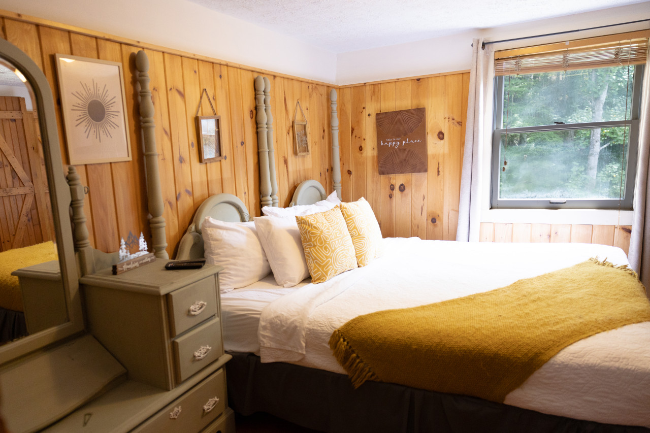 Ivy Garden Chateau - Image 2