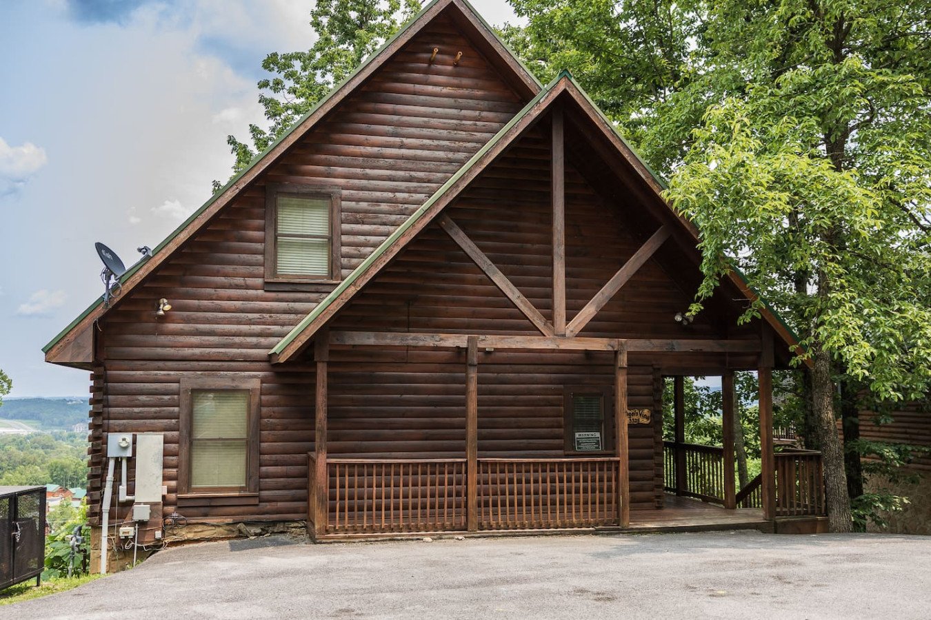 4BR Cabin, Mountain View, Hot Tub, Deck! - Image 3