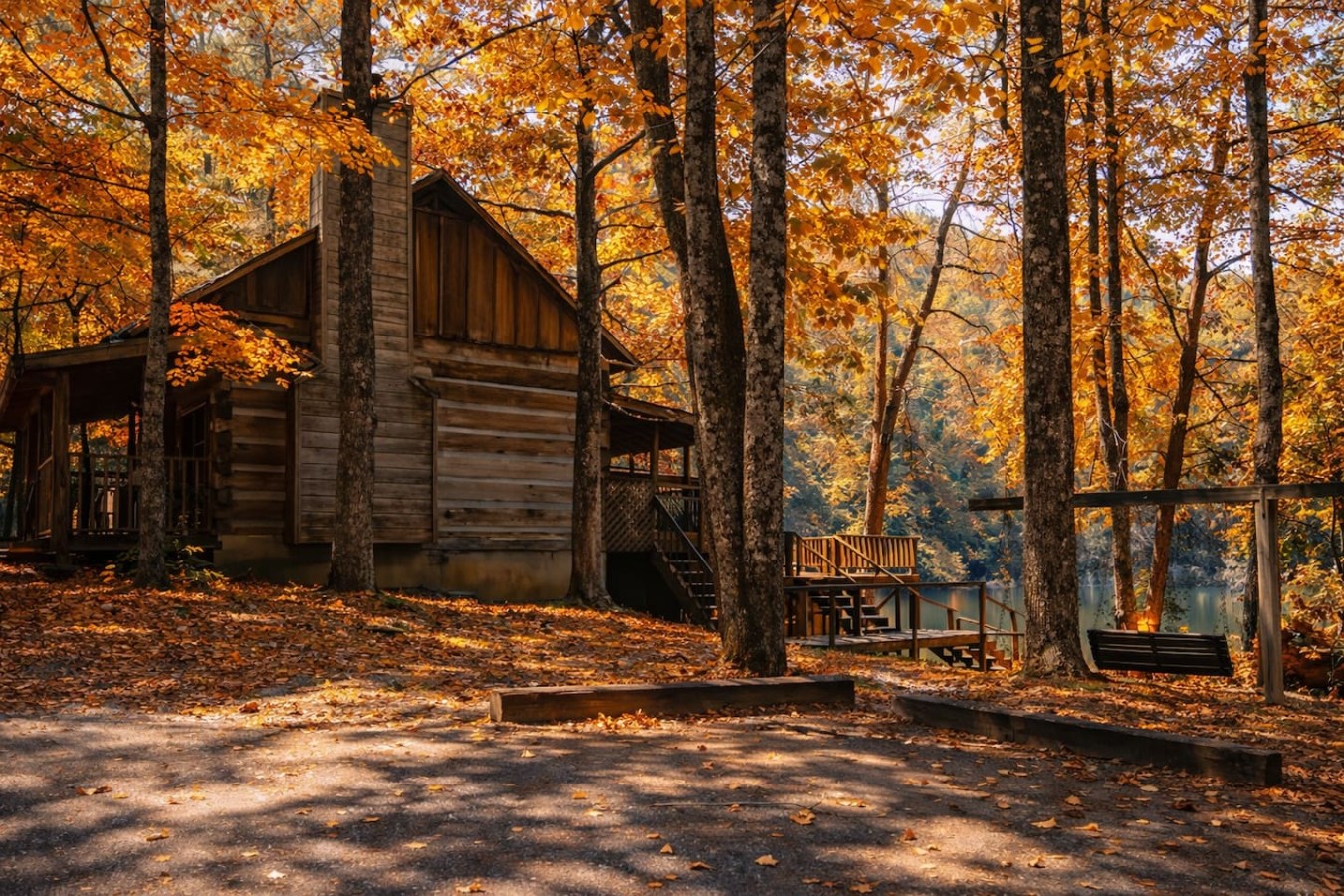 Cabin On Lake! Hottub, Private Dock, Pool Access! - Image 2