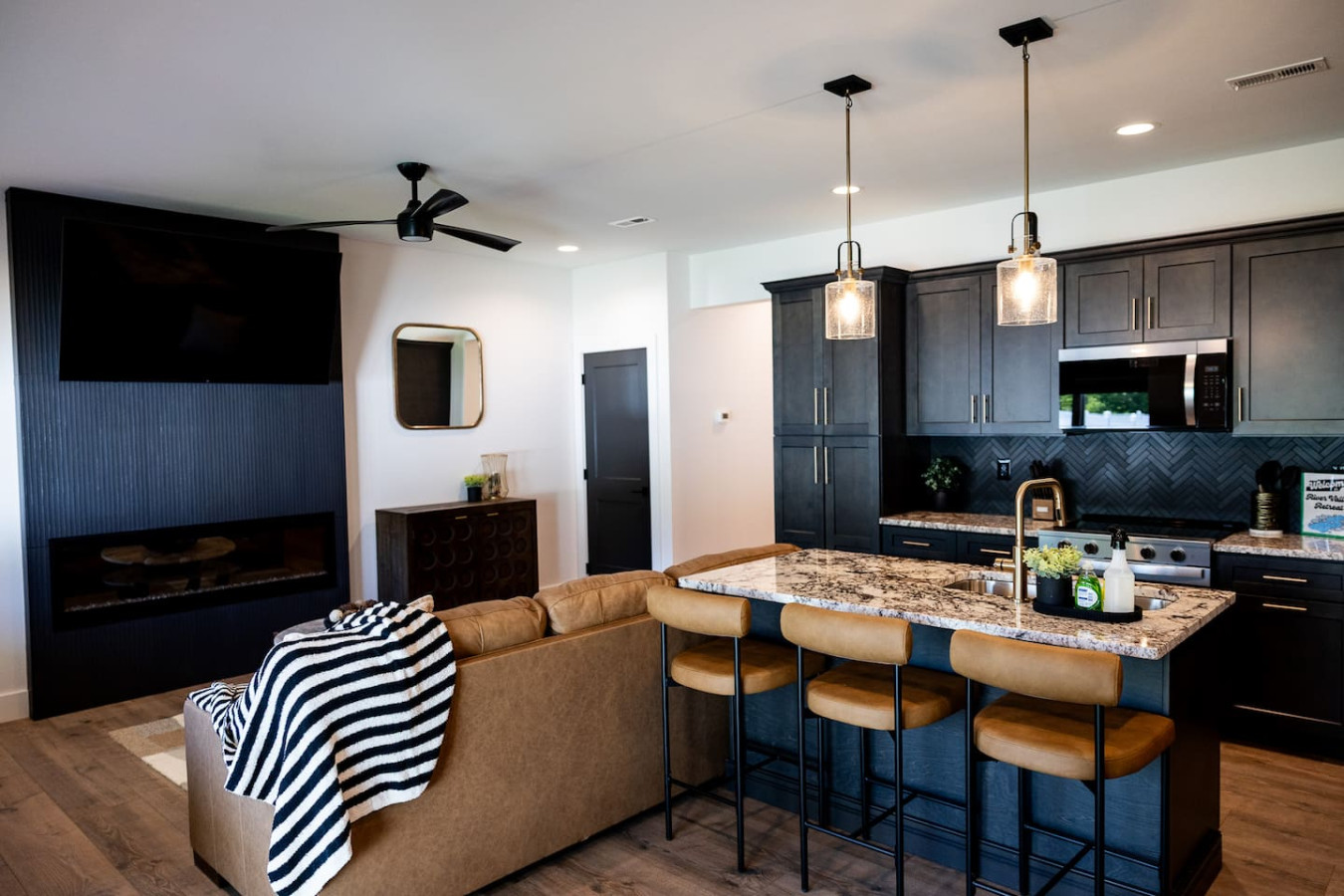Modern Pigeon River Retreat | Pet Friendly! - Image 4