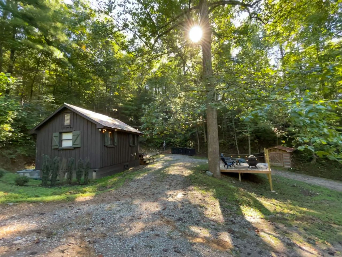 Luxury Tiny Cabin “Sly Fox"