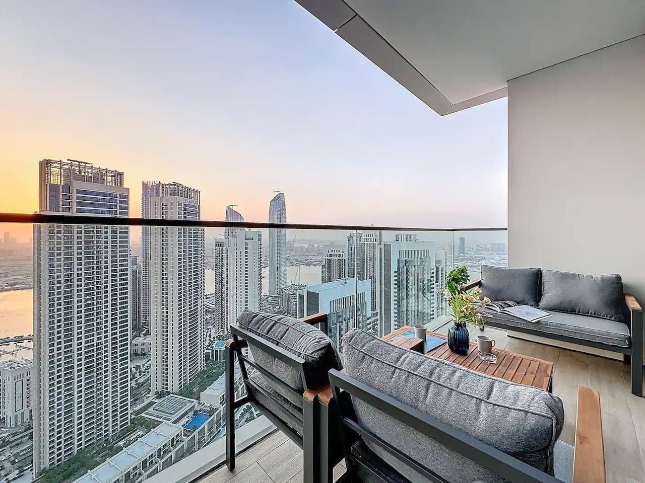 Palace Creek Harbour | Stunning 1BR on 42nd Floor