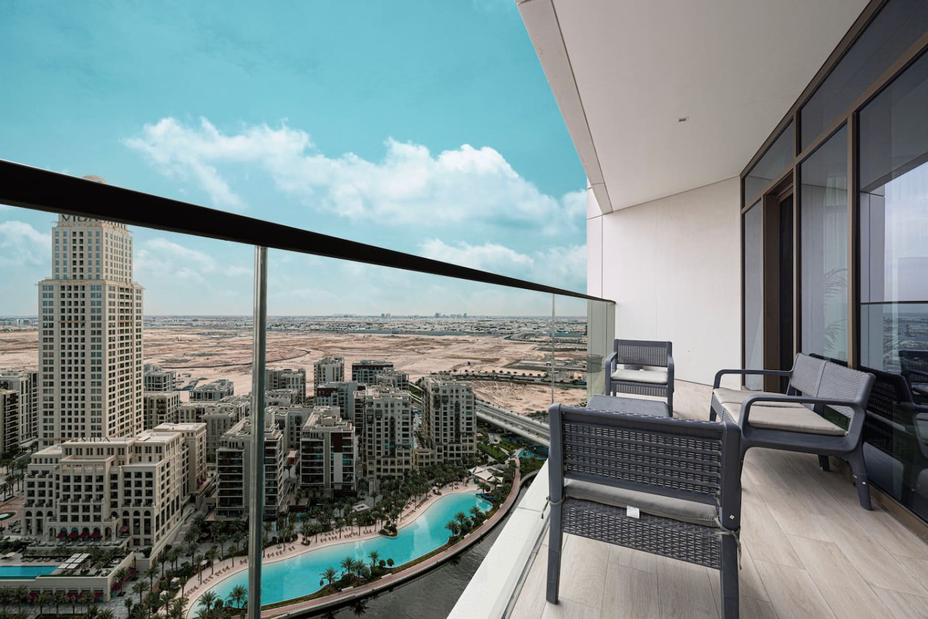 5 Stars | 2 BD | Palace Creek Harbour | 23rd floor