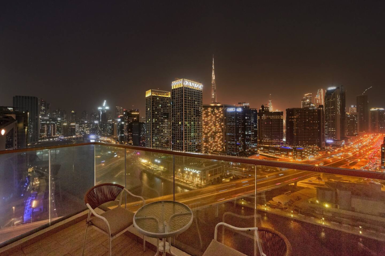 Bright 2BR | 5 Mins to Dubai Mall | Canal Bay Bldg
